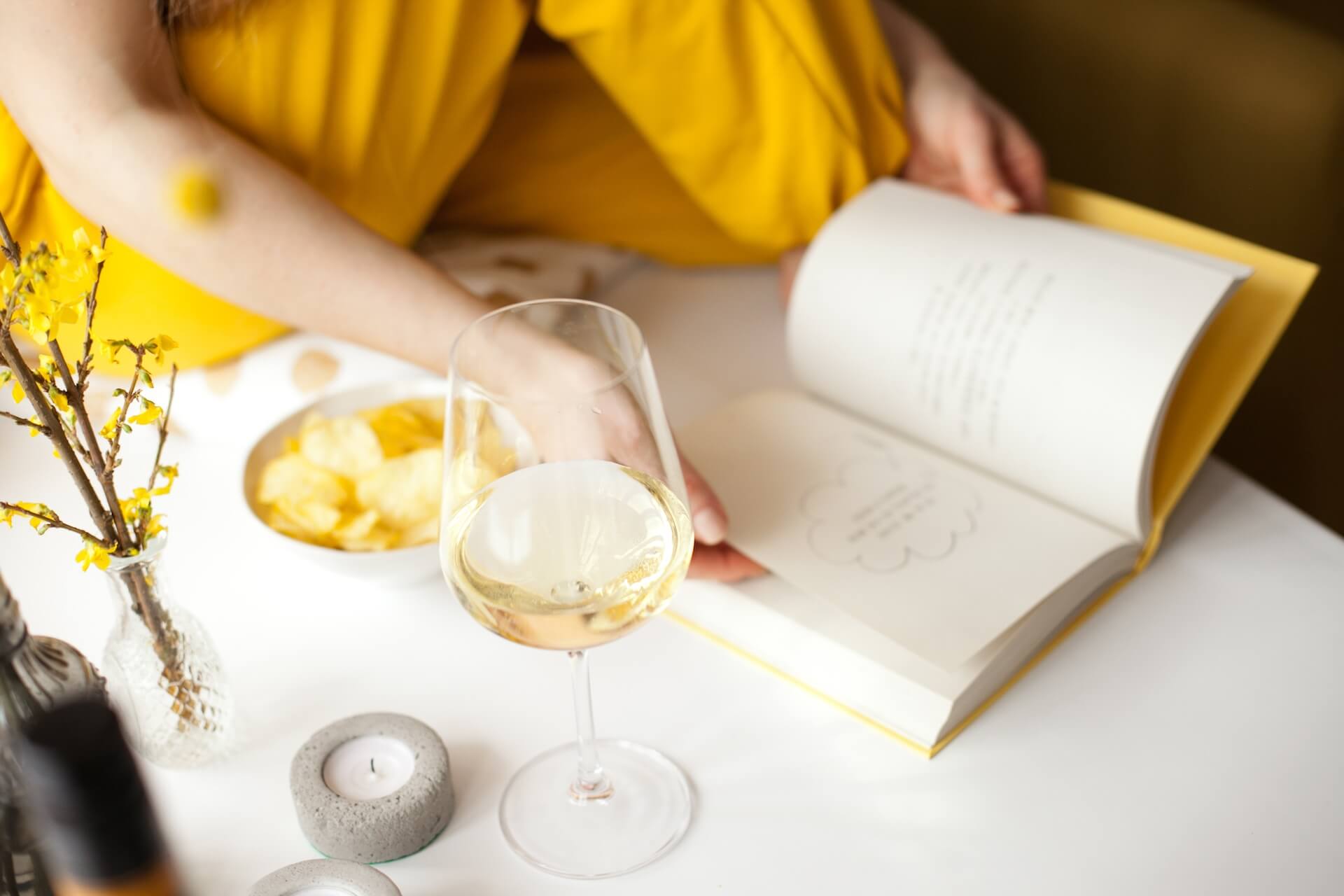 Vino bianco e libro